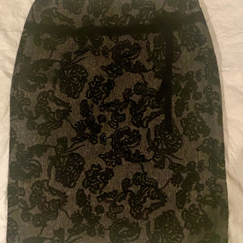 Ann Taylor Pencil skirt size 6